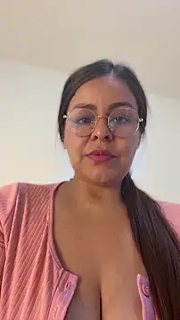 Snapshot of sweet_shadil_ chatting on 06/04/26, 01:05 sweet shadil online show from 06/04/26, 01:05