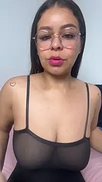 Snapshot of sweet_shadil_ chatting on 12/18/25, 11:58 sweet shadil online show from 12/18/25, 11:58