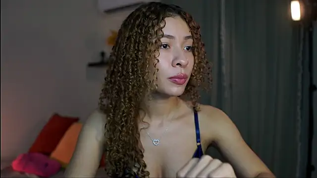 isabella-garcia- online show from 10/26/25, 02:12