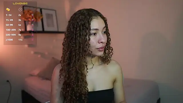 Snapshot of isabella-garcia- chatting on 02/17/26, 11:35 isabella-garcia- online show from 02/17/26, 11:35