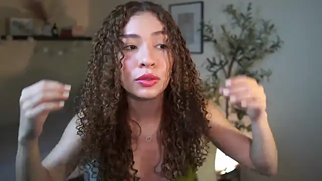 Snapshot of isabella-garcia- chatting on 03/28/26, 10:22 isabella-garcia- online show from 03/28/26, 10:22