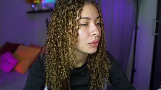 isabella-garcia- online show from 10/29/25, 09:36