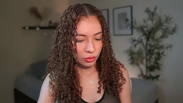 Snapshot of isabella-garcia- chatting on 03/24/26, 09:04 isabella-garcia- online show from 03/24/26, 09:04