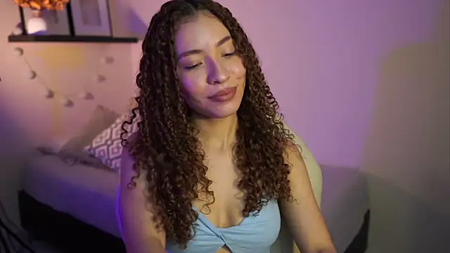 Snapshot of isabella-garcia- chatting on 02/20/26, 01:24 isabella-garcia- online show from 02/20/26, 01:24