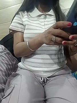 dollysapna1 online show from 01/15/26, 04:10