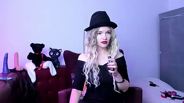 Katherine Twilight online show from 09/18/25, 03:37