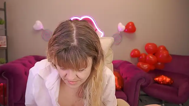 BellaLaPetit online show from 02/21/26, 01:57