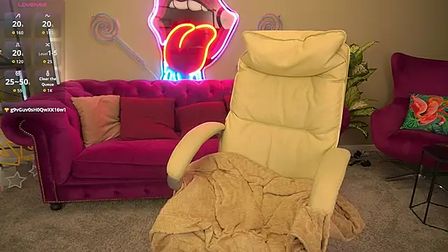 BellaLaPetit online show from 12/02/25, 02:41