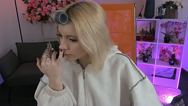 AuroraWrenfield online show from 03/13/26, 04:28