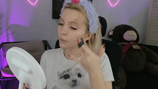 AuroraWrenfield online show from 03/06/26, 04:29