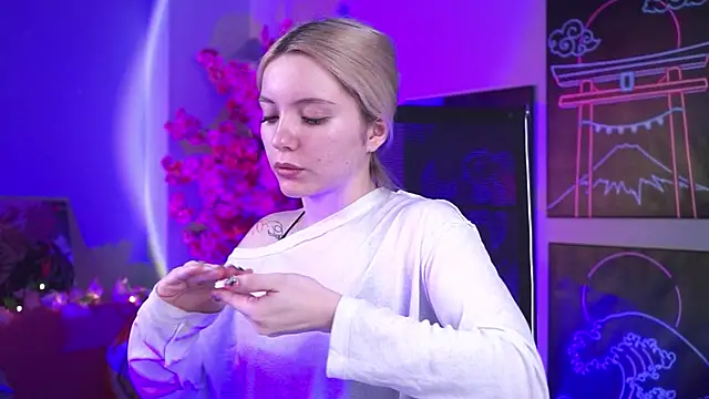 AuroraWrenfield online show from 03/24/26, 02:33