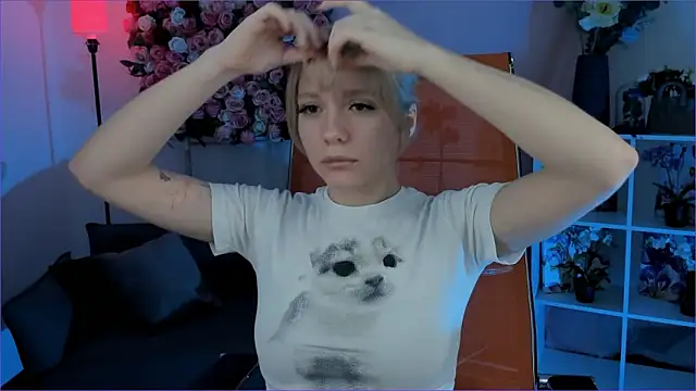 AuroraWrenfield online show from 02/23/26, 01:18