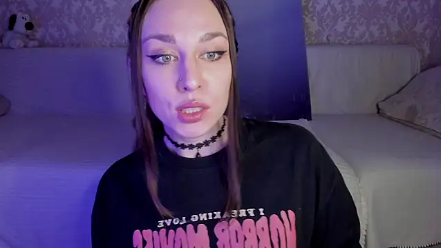 Lil Foxy9 online show from 10/10/25, 04:08