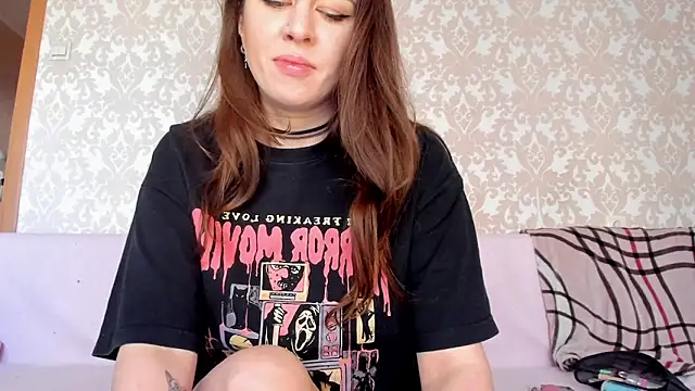 Lil Foxy9 online show from 10/25/25, 04:00