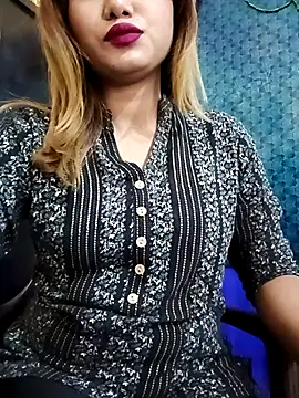 Snapshot of alexa_cam44 chatting on 10/30/25, 08:39 alexa cam44 online show from 10/30/25, 08:39