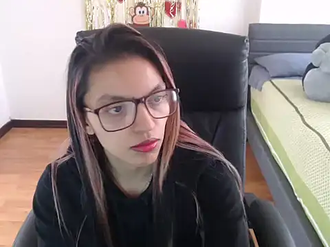 Snapshot of sanderste1 chatting on 09/11/25, 03:34 sanderste1 online show from 09/11/25, 03:34