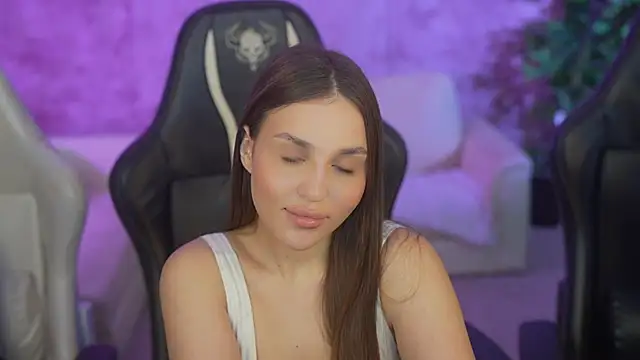 Snapshot of Goldie_Flame chatting on 09/22/25, 06:58 Goldie Flame online show from 09/22/25, 06:58