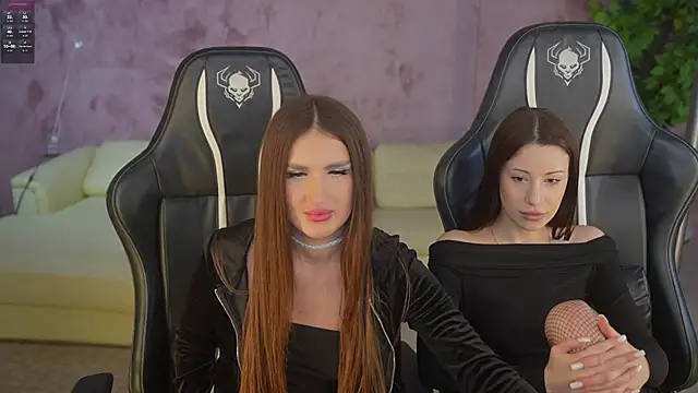 Snapshot of Goldie_Flame chatting on 11/06/25, 11:20 Goldie Flame online show from 11/06/25, 11:20