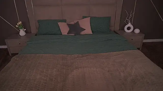 Snapshot of KateShanny chatting on 11/07/25, 06:51 KateShanny online show from 11/07/25, 06:51