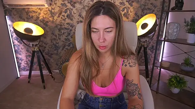 KateShanny online show from 07/10/26, 05:40