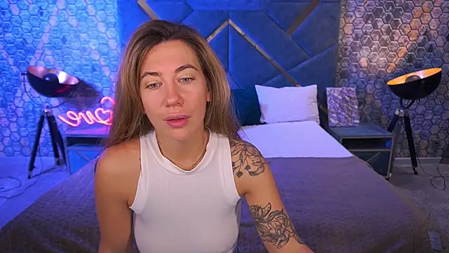 Snapshot of KateShanny chatting on 11/06/25, 06:50 KateShanny online show from 11/06/25, 06:50