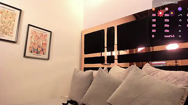 Snapshot of katherinn_gomezz chatting on 11/02/25, 12:43 katherinn gomezz online show from 11/02/25, 12:43