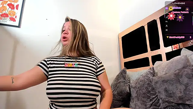 Snapshot of katherinn_gomezz chatting on 12/20/25, 12:52 katherinn gomezz online show from 12/20/25, 12:52