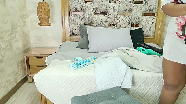 ZOLEY WATSON online show from 11/23/25, 03:05