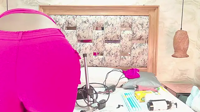 Snapshot of ZOLEY_WATSON chatting on 01/18/26, 03:10 ZOLEY WATSON online show from 01/18/26, 03:10