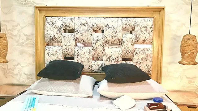 Snapshot of ZOLEY_WATSON chatting on 02/17/26, 02:53 ZOLEY WATSON online show from 02/17/26, 02:53