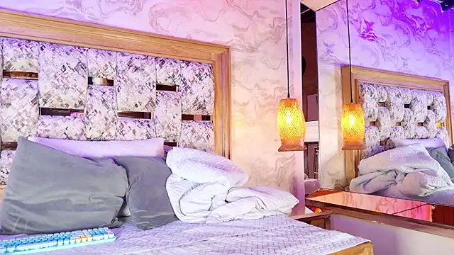 ZOLEY WATSON online show from 11/13/25, 03:10