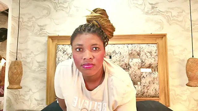 Snapshot of ZOLEY_WATSON chatting on 03/01/26, 03:06 ZOLEY WATSON online show from 03/01/26, 03:06