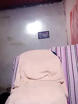 Snapshot of shaktisub_ chatting on 11/29/25, 01:28 shaktisub online show from 11/29/25, 01:28