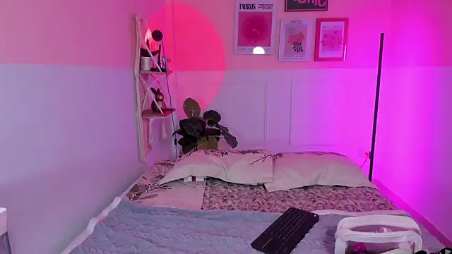 Camila Rivers online show from 10/23/25, 12:04