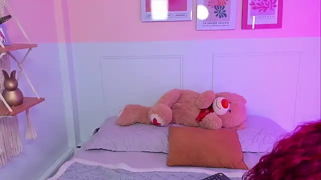 Camila Rivers online show from 02/11/26, 04:23