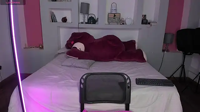 Camila Rivers online show from 04/16/26, 12:28