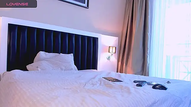 marrenaa online show from 11/19/25, 07:19