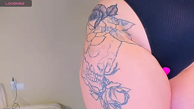 marrenaa online show from 10/05/25, 04:25