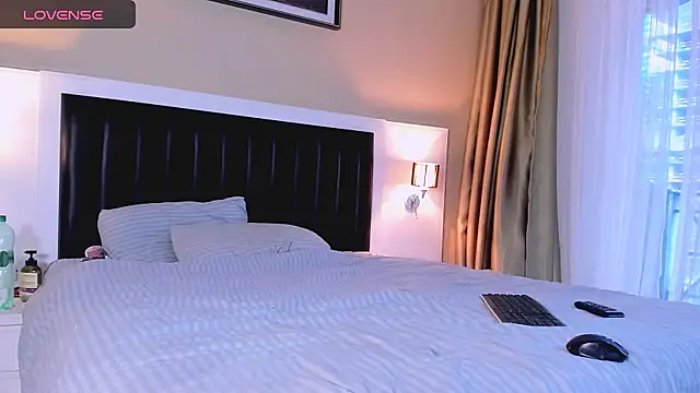 marrenaa online show from 11/15/25, 06:17