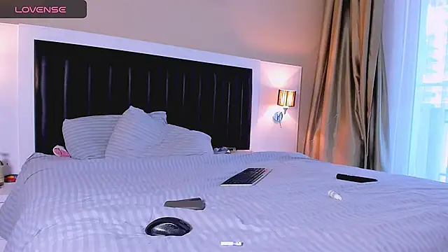 marrenaa online show from 11/11/25, 06:08