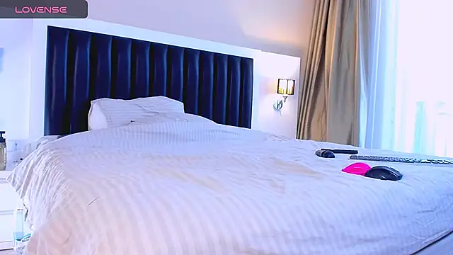 marrenaa online show from 11/29/25, 07:08