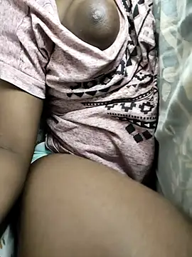 Snapshot of Sweet_Liza04 chatting on 10/16/25, 08:39 Sweet Liza04 online show from 10/16/25, 08:39