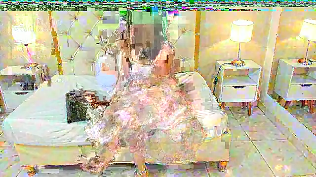 aura sanders1 online show from 10/23/25, 12:15