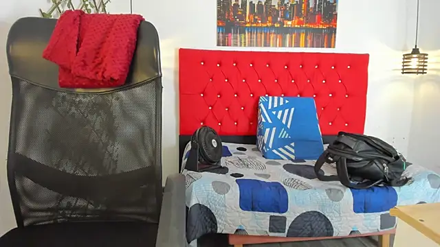 carolinacrus01 online show from 11/21/25, 02:27