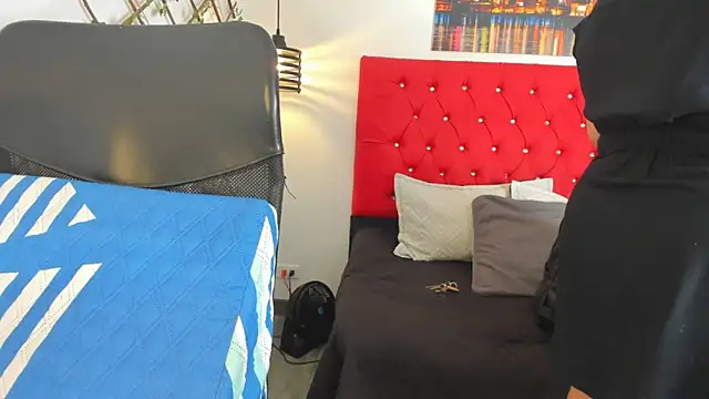 carolinacrus01 online show from 09/28/25, 04:47