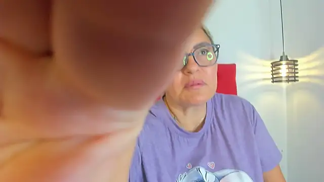 carolinacrus01 online show from 11/26/25, 02:39