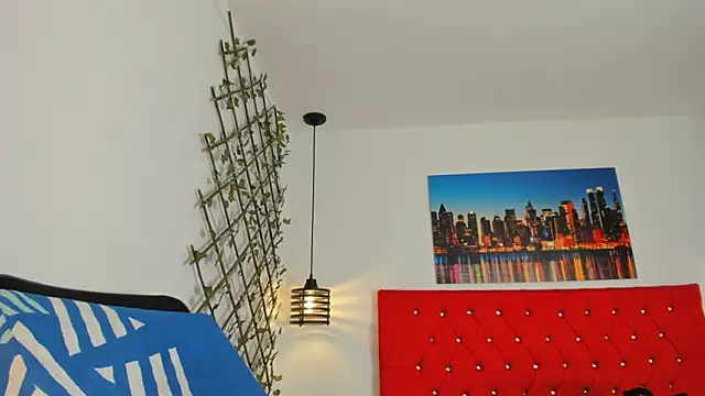 carolinacrus01 online show from 10/05/25, 04:31