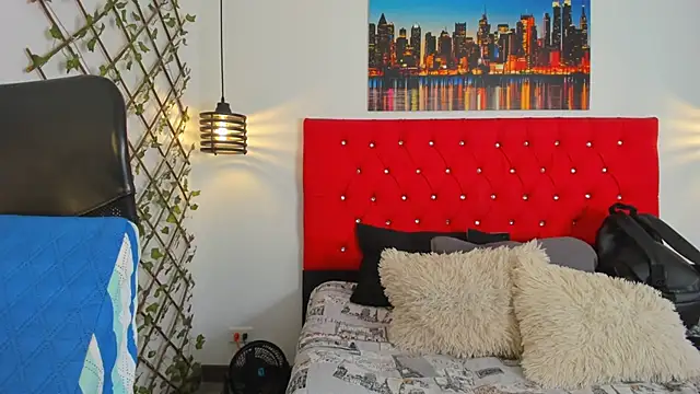 carolinacrus01 online show from 09/17/25, 03:47