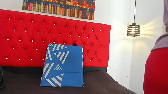 carolinacrus01 online show from 11/11/25, 02:23