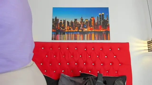 carolinacrus01 online show from 11/17/25, 04:44